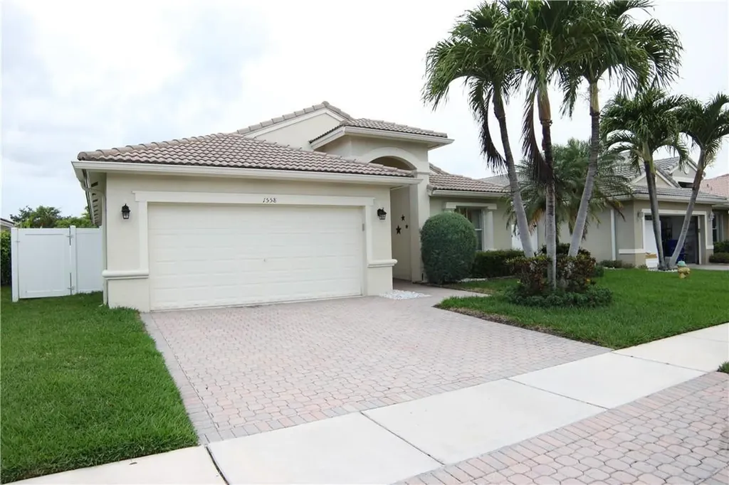 1558 SW 186th Terrace Pembroke Pines FL 33029