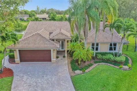 4712 NW 100th Terrace Coral Springs FL 33076