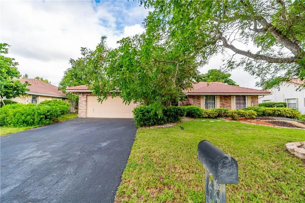 8625 NW 57th Court Coral Springs FL 33067