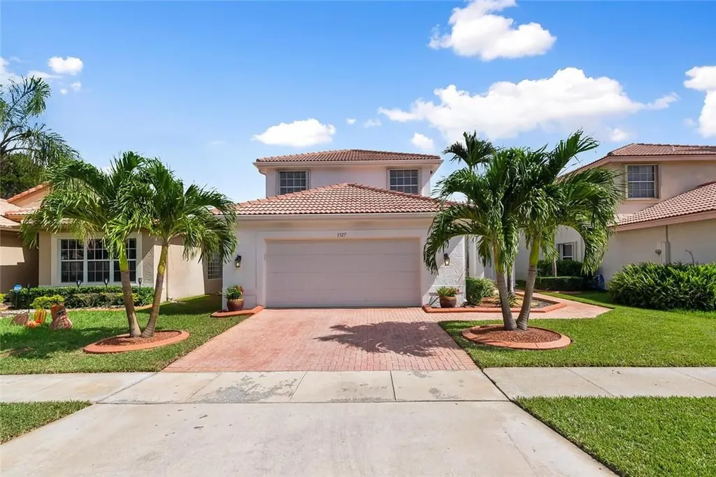 1327 SW 181st Avenue Pembroke Pines FL 33029