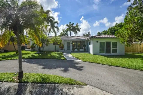 1328 Washington Street Hollywood FL 33019