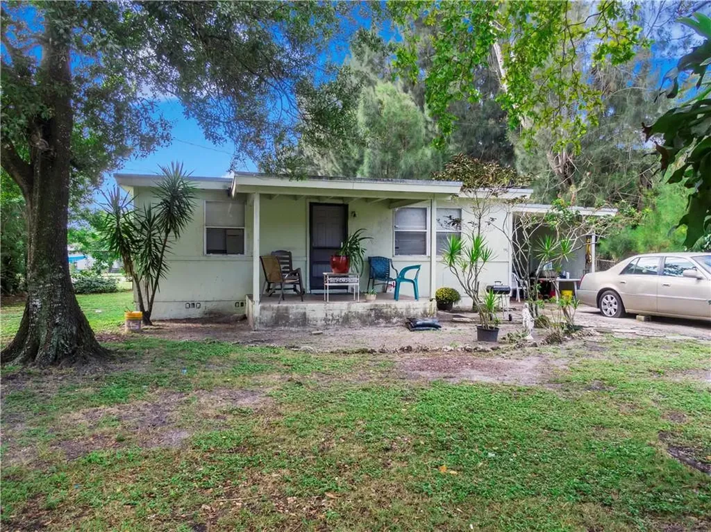 2324 NW 27th Street Oakland Park FL 33311
