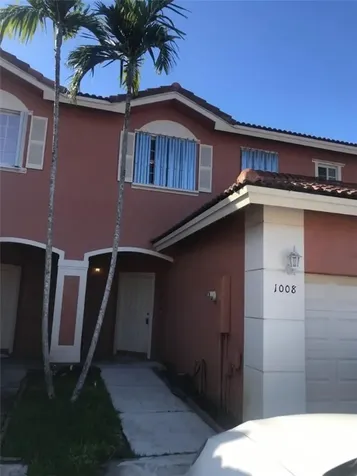 1008 NW 100th Avenue Pembroke Pines FL 33024