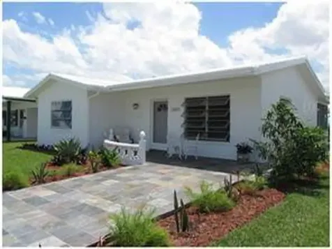 5805 NW 82nd Avenue Tamarac FL 33321