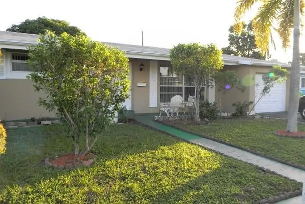 8414 NW 26th Street Sunrise FL 33322