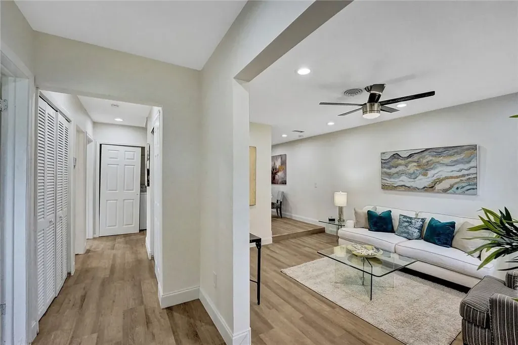 4328 NW 76th Avenue Coral Springs FL 33065