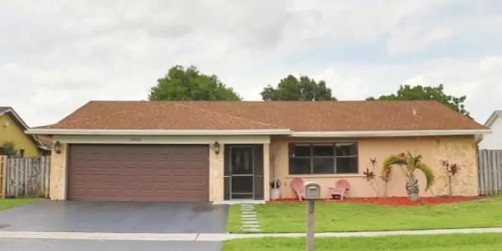 8531 NW 53rd Street Lauderhill FL 33351