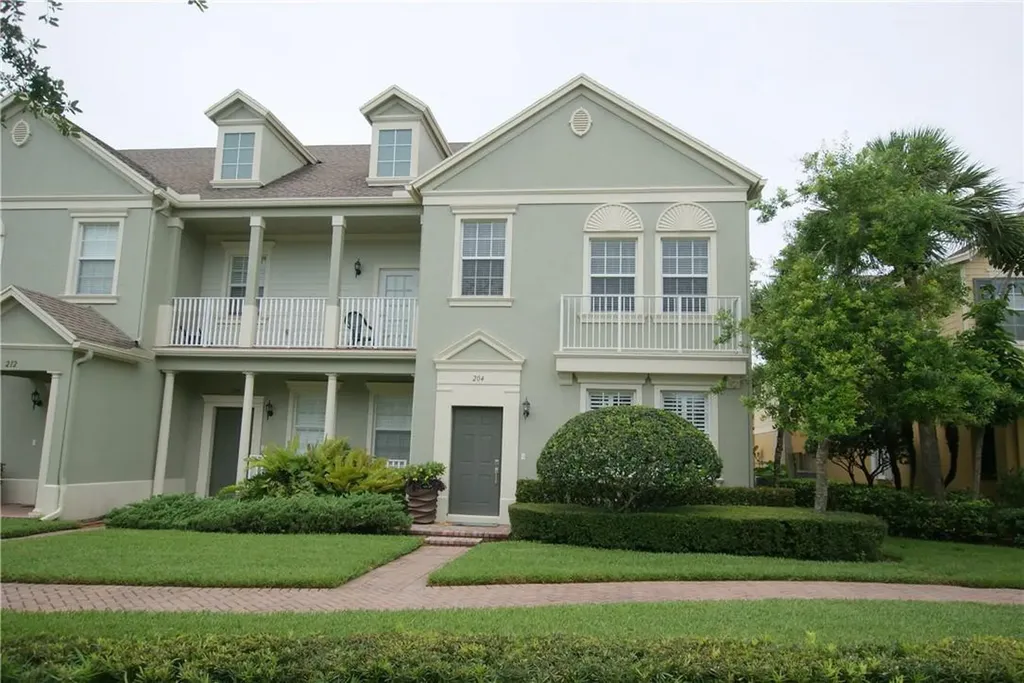 204 W Thatch Palm Circle Jupiter FL 33458
