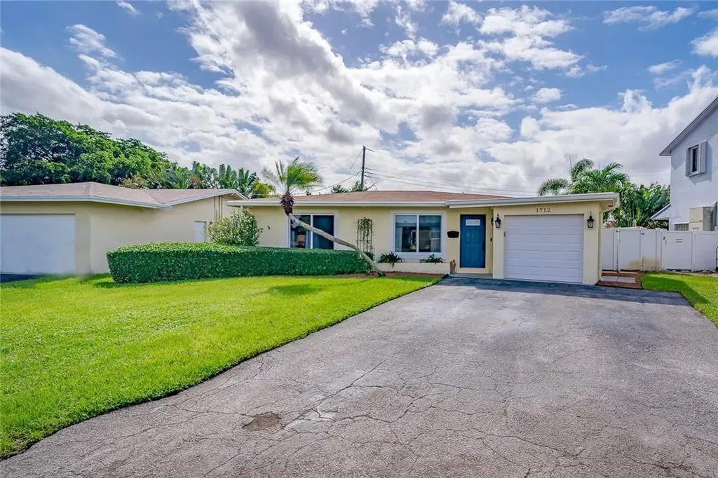 1712 NW 39th Street Oakland Park FL 33309