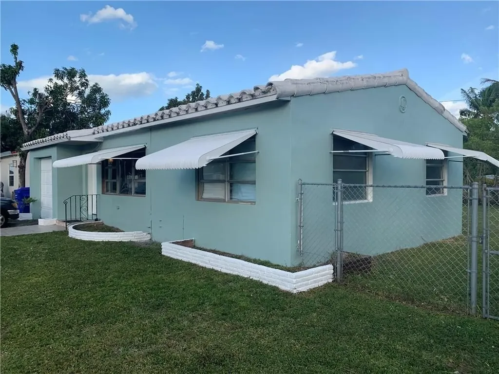 505 S 28th Avenue Hollywood FL 33020