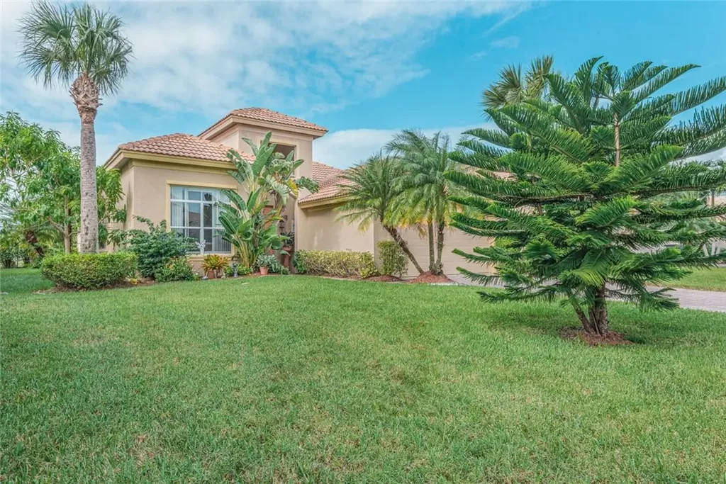 410 NW Stratford Lane Port St Lucie FL 34983