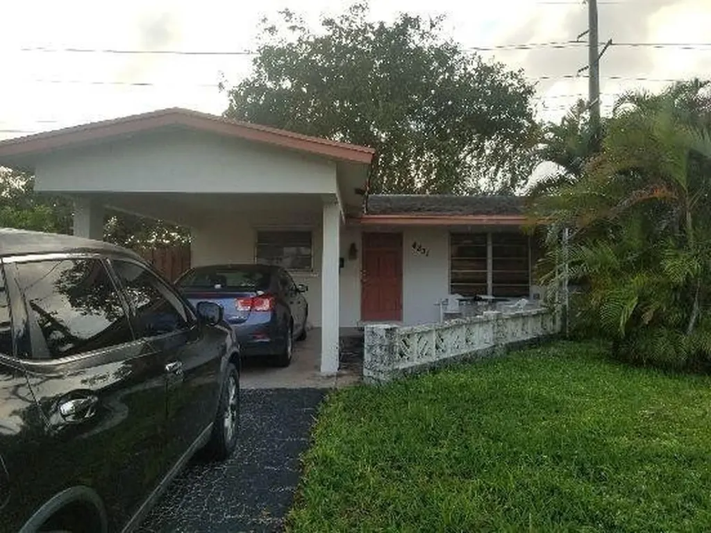 4831 NE 13th Avenue Oakland Park FL 33334