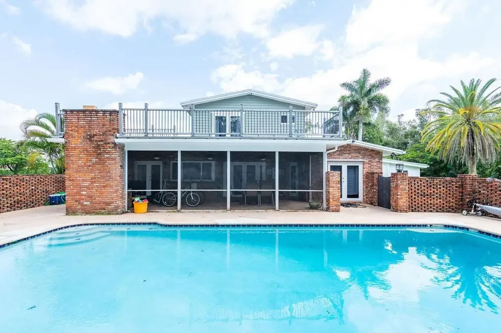 12400 SW 12th Street Davie FL 33325