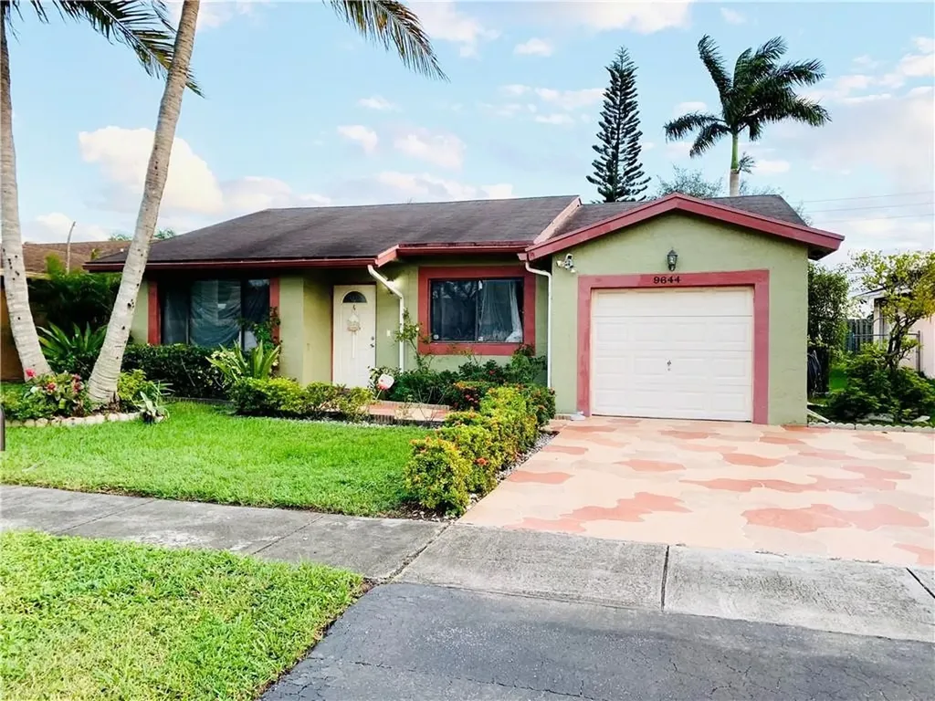 9644 NW 49th Street Sunrise FL 33351