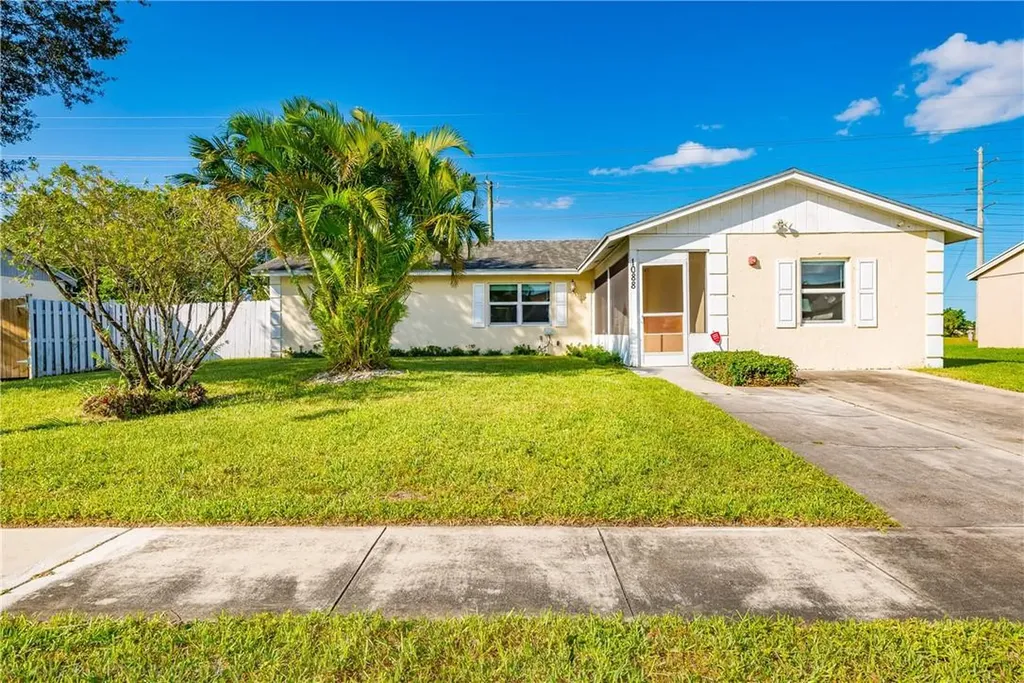 1088 Grandview Circle Royal Palm Beach FL 33411