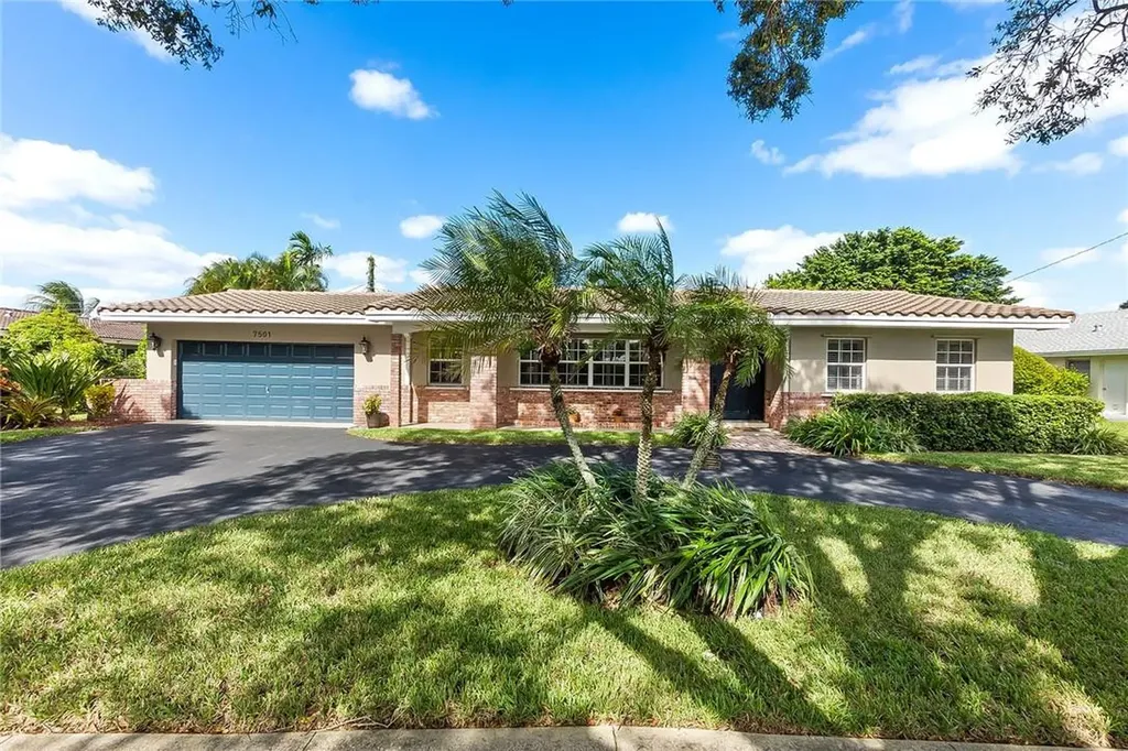 7501 NW 7th Street Plantation FL 33317
