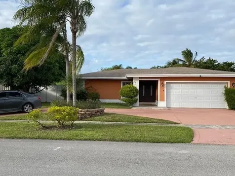6841 NW 81st Place Tamarac FL 33321