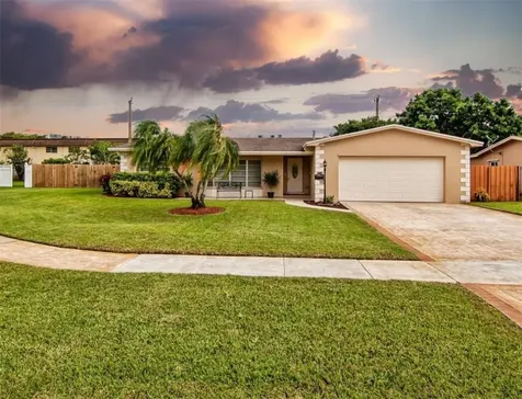 2061 NW 82nd Avenue Pembroke Pines FL 33024