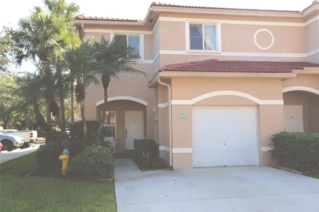 7662 N Southwood Circle Davie FL 33328