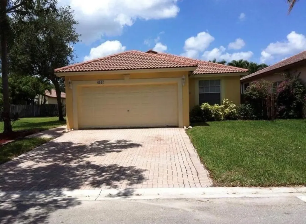 6167 NW 40th Street Coral Springs FL 33067