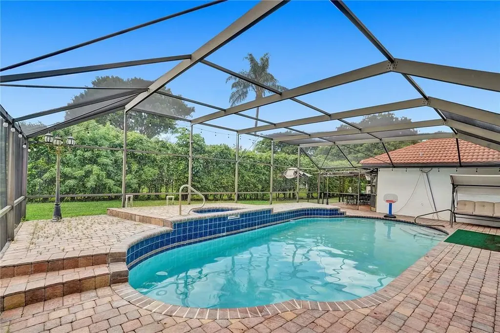 5044 NW 89th Way Coral Springs FL 33067