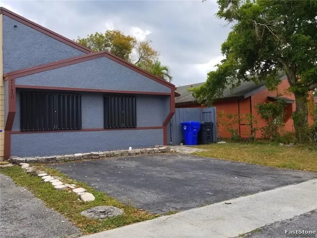 7170 SW 14th Street North Lauderdale FL 33068