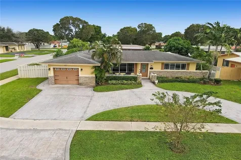 1821 NW 86th Avenue Pembroke Pines FL 33024