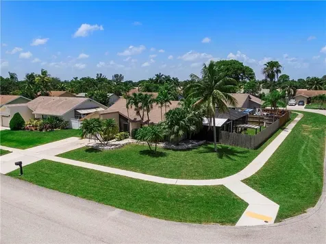 19095 Fairlawn Way Boca Raton FL 33434