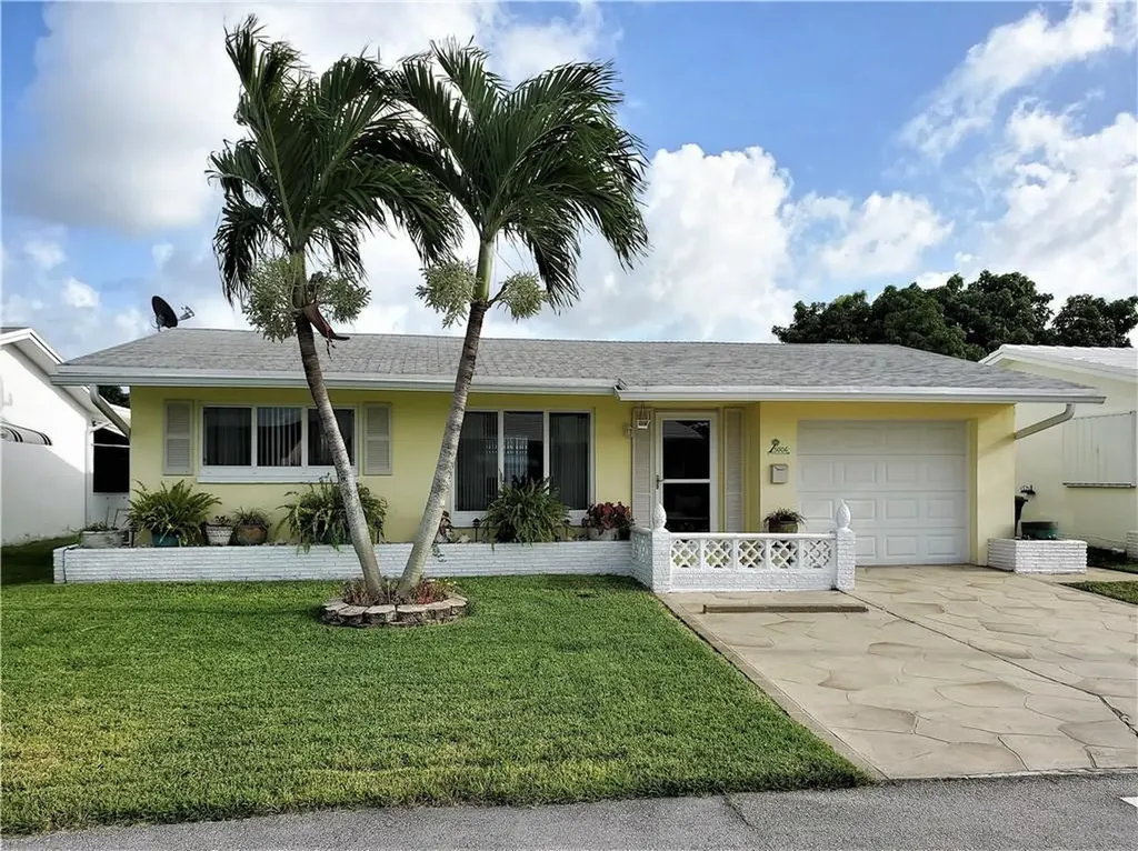 5006 NW 50th Court Tamarac FL 33319