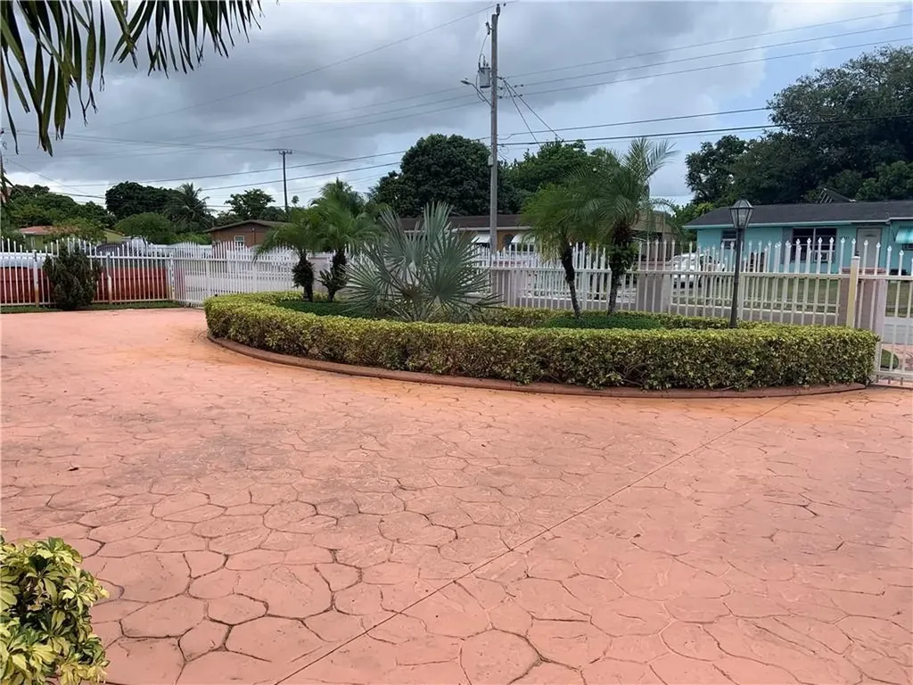 17230 NW 47th Court Miami Gardens FL 33055