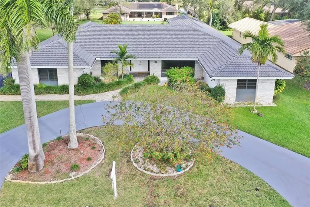 4301 Mangrum Court Hollywood FL 33021