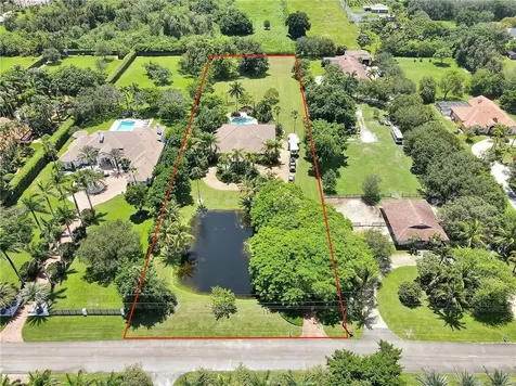 5551 Thoroughbred Lane Southwest Ranches FL 33330