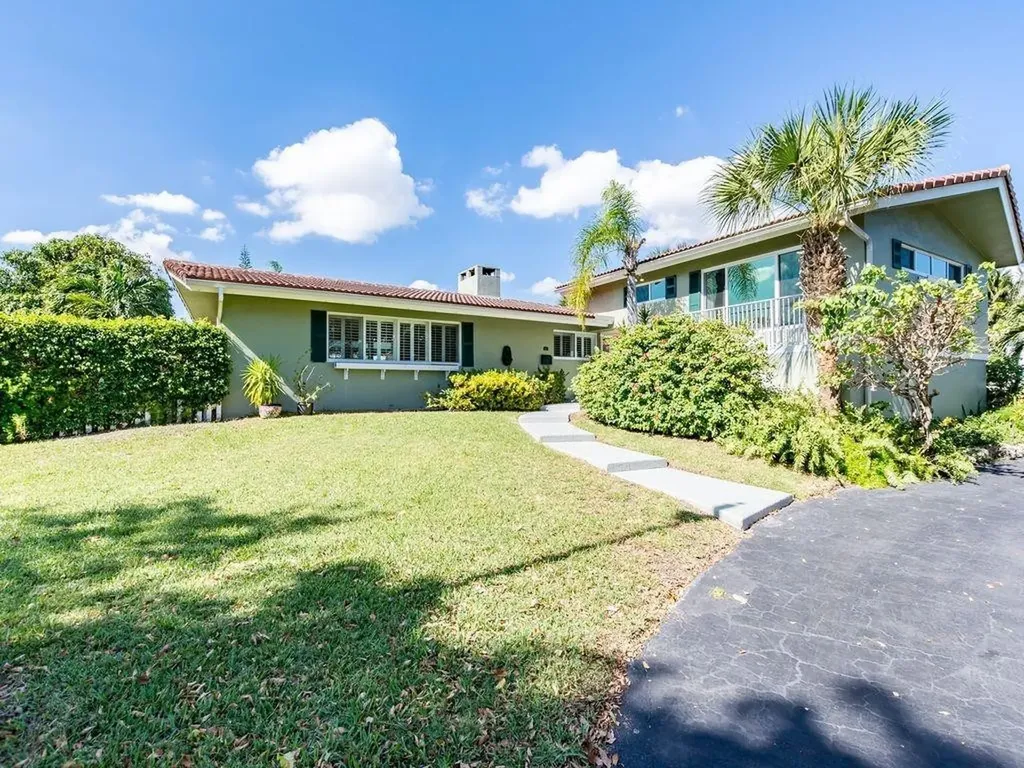 145 SE 28th Avenue Pompano Beach FL 33062