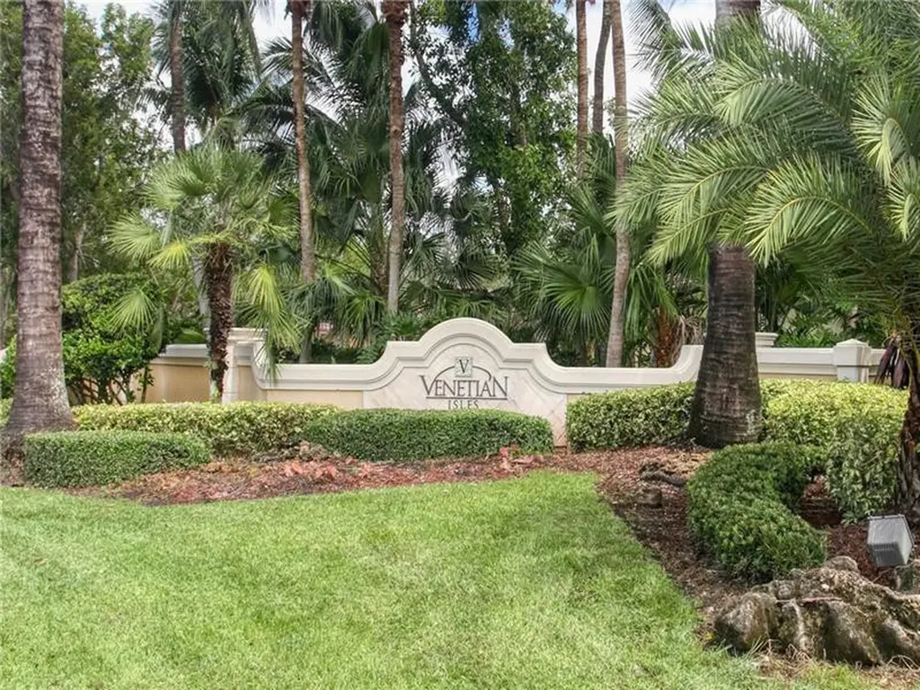 1059 NW 123rd Drive Coral Springs FL 33071
