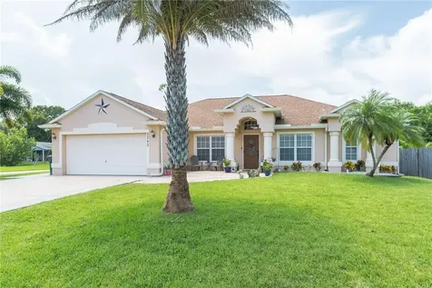 2262 SE Lucca Street Port St Lucie FL 34952