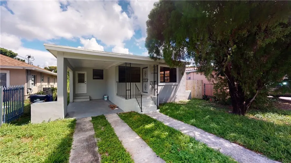 2269 NW 49th Street Miami FL 33142
