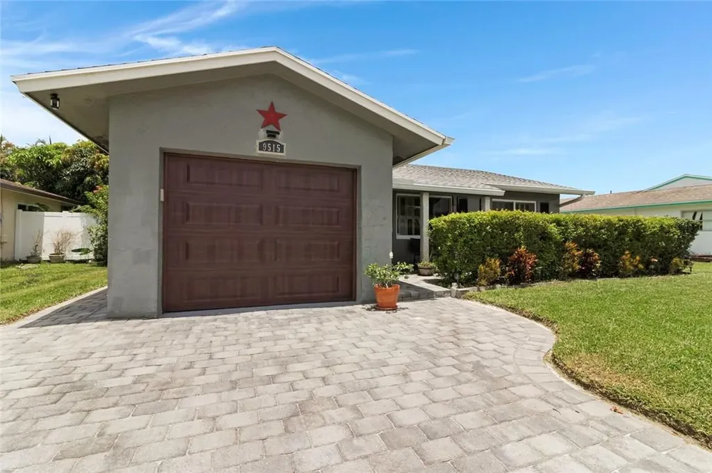 9515 NW 80th Street Tamarac FL 33321