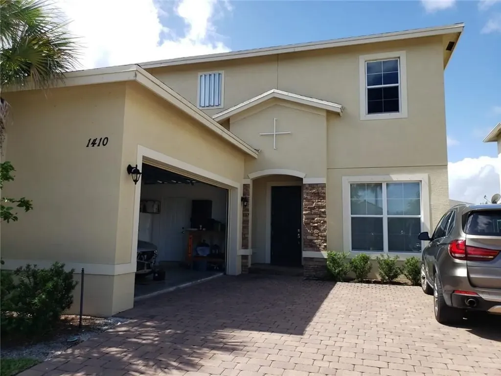 1410 NW Leonardo Circle Port St Lucie FL 34986