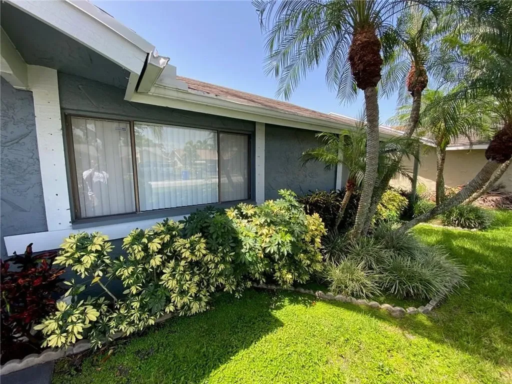 7516 SW 6th Street North Lauderdale FL 33068