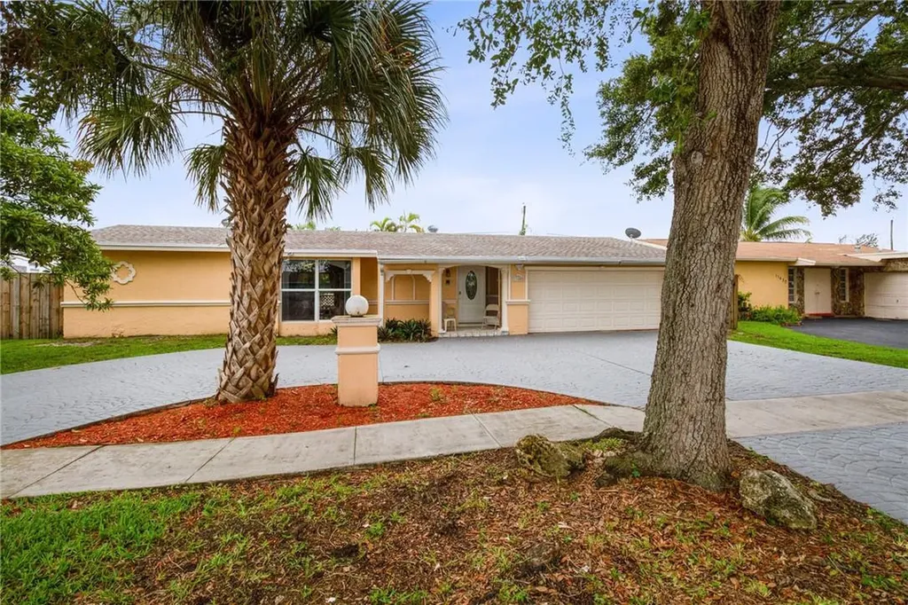 11620 NW 29th Place Sunrise FL 33323