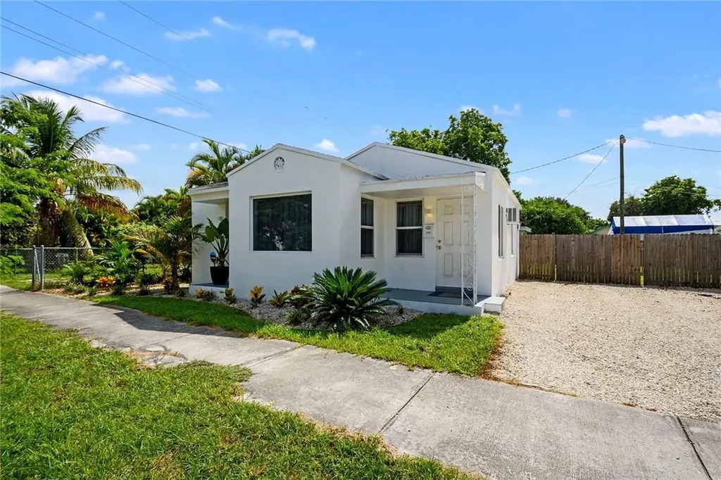 1215 N 58th Avenue Hollywood FL 33021