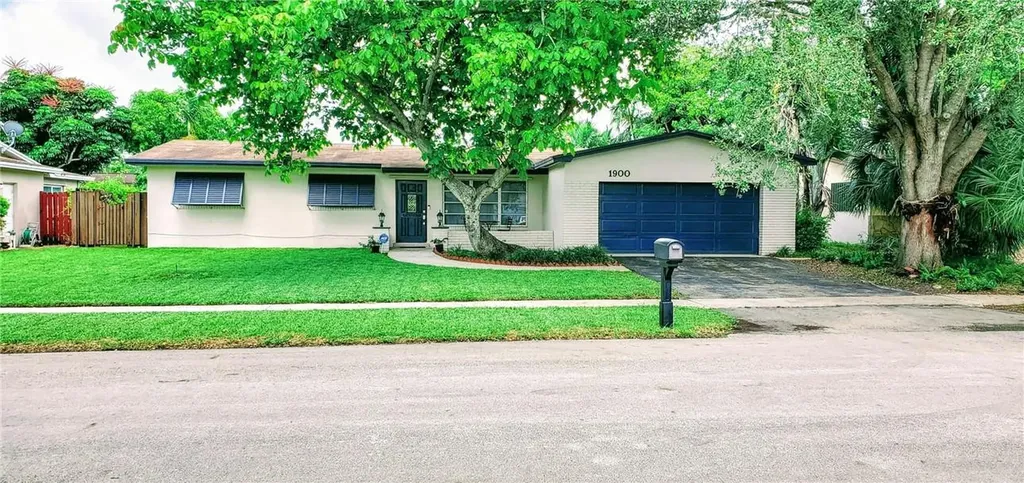 1900 NW 117th Terrace Pembroke Pines FL 33026