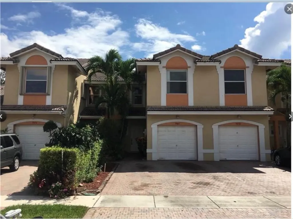 9064 NW 54th Street Sunrise FL 33351