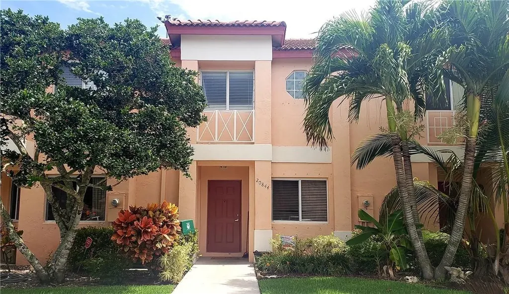 20844 NW 1st Street Pembroke Pines FL 33029