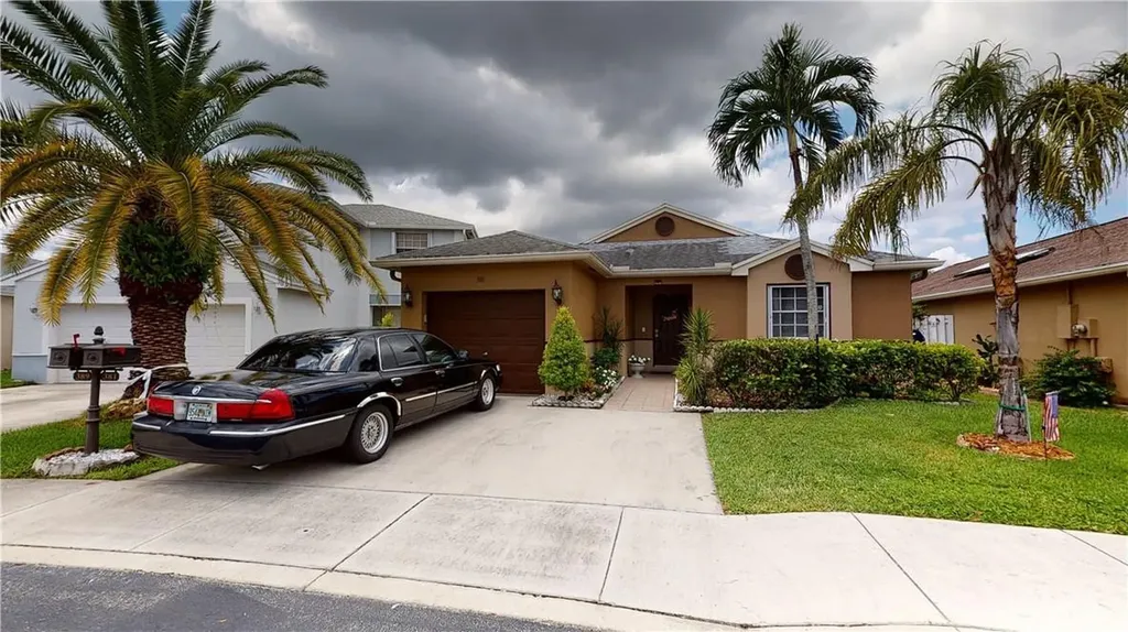 381 W Riverbend Drive Sunrise FL 33326