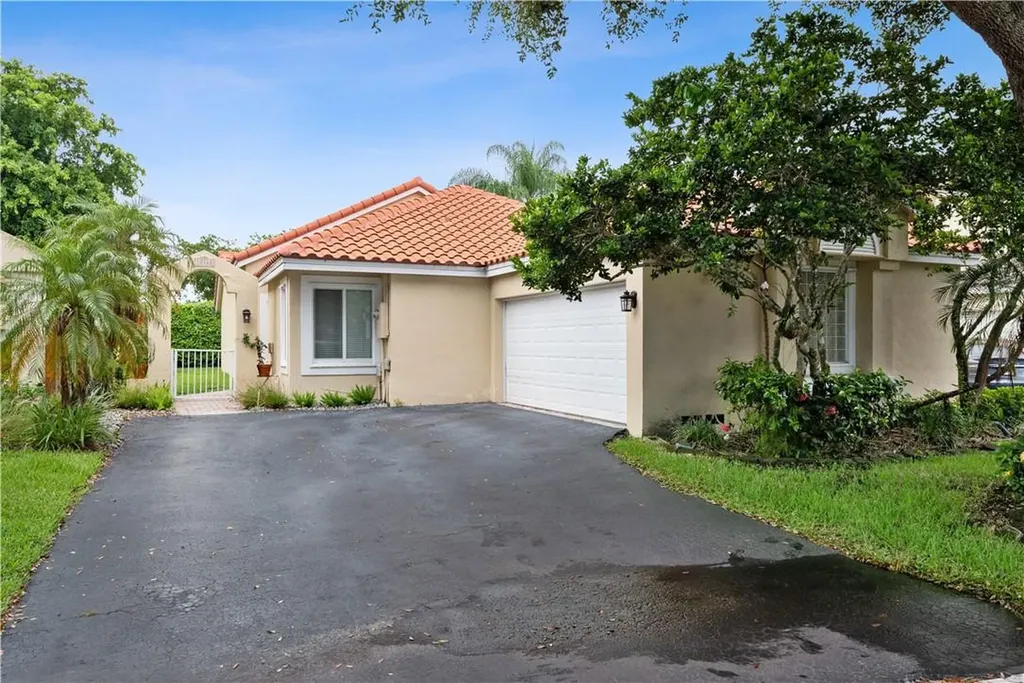 10188 NW 4th Street Plantation FL 33324