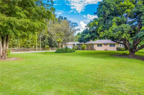 17300 SW 59th Court Southwest Ranches FL 33331