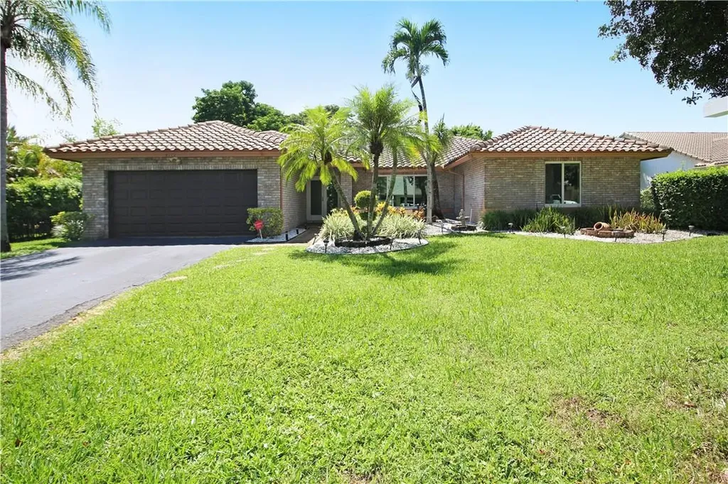 4772 NW 90th Way Coral Springs FL 33067