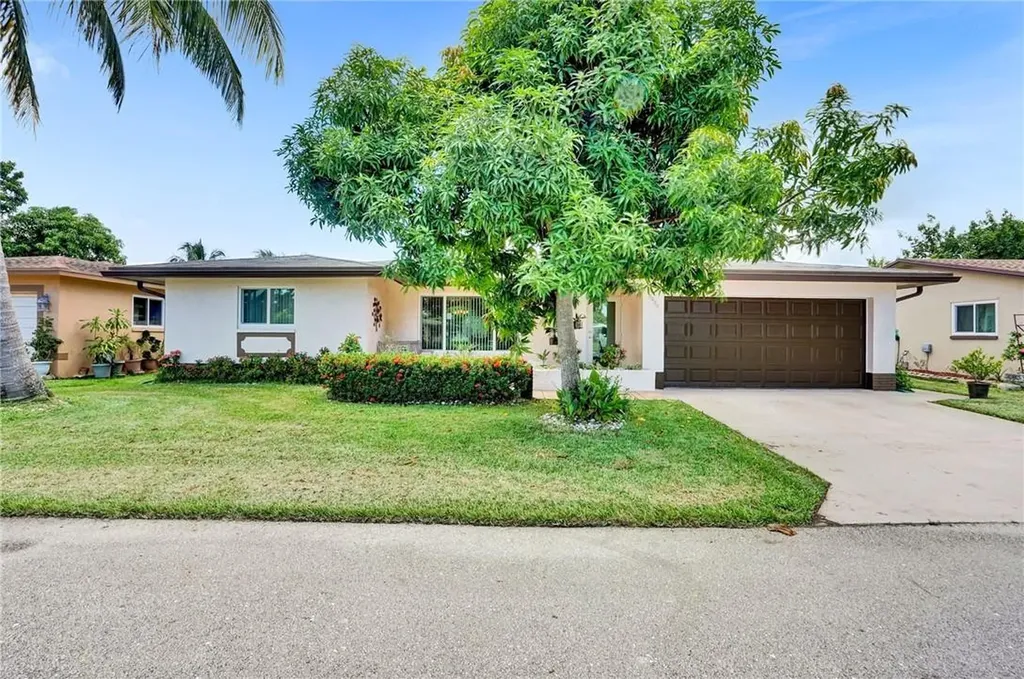 5611 NW 50th Avenue Tamarac FL 33319