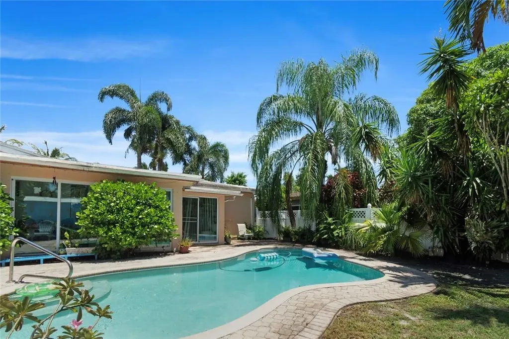 260 NE 42nd Court Oakland Park FL 33334